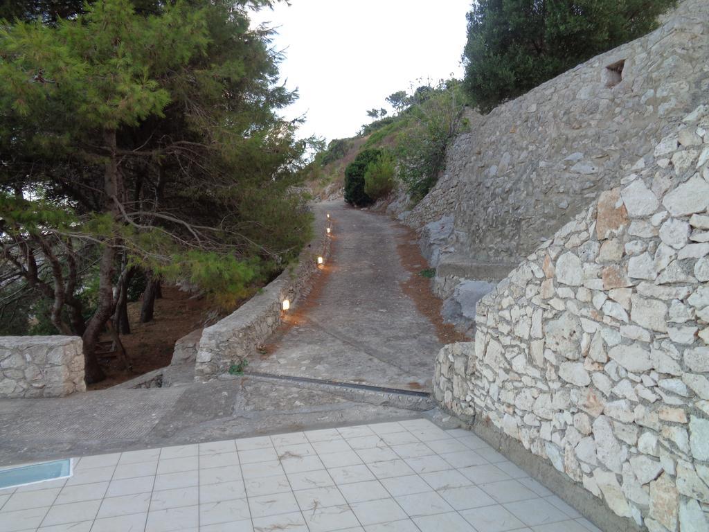 Villa Bocca Del Pozzo 갈리아노델카포 외부 사진